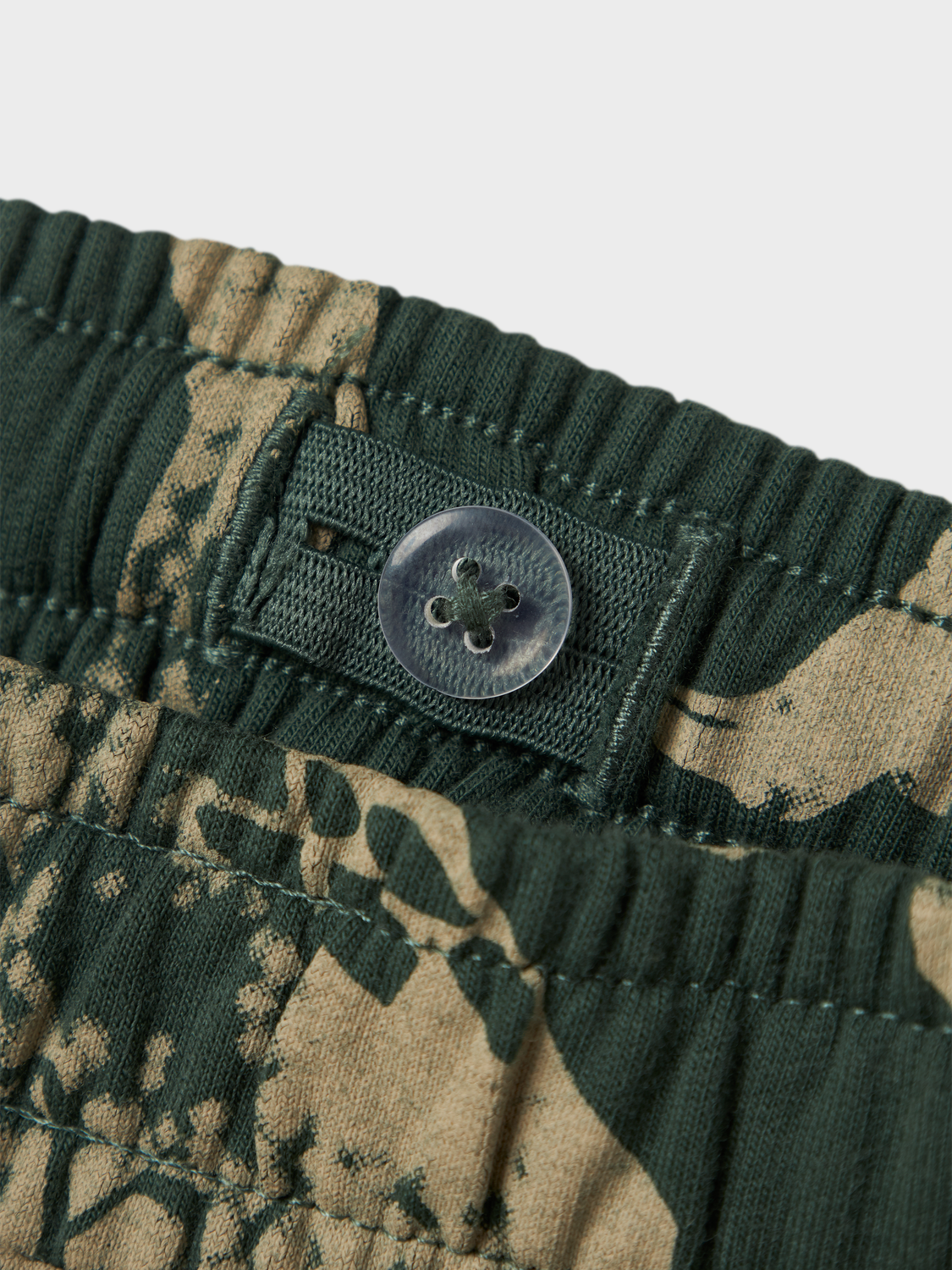 model_shot-front_full